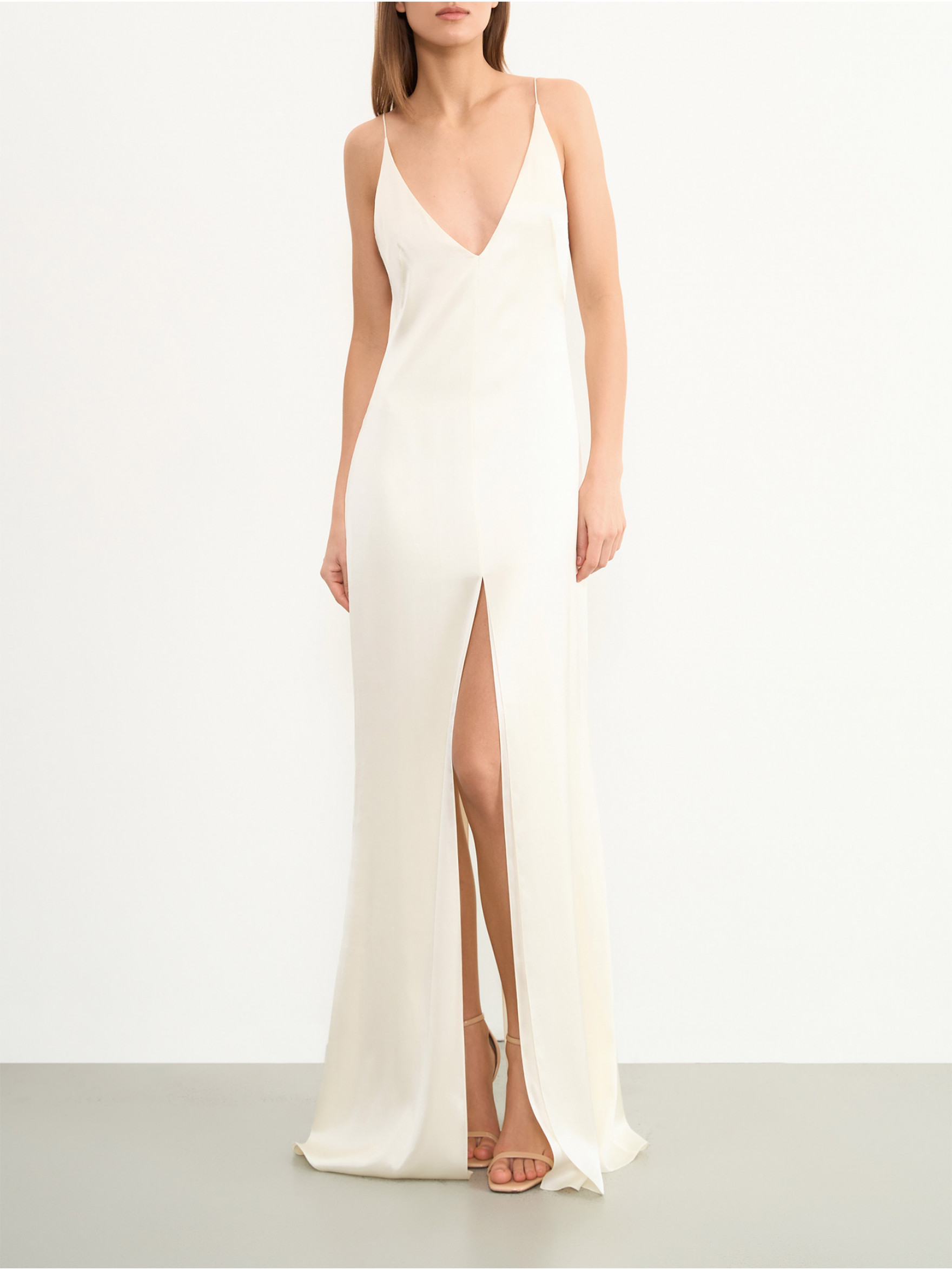 Платье макси из атласного шелка с разрезами