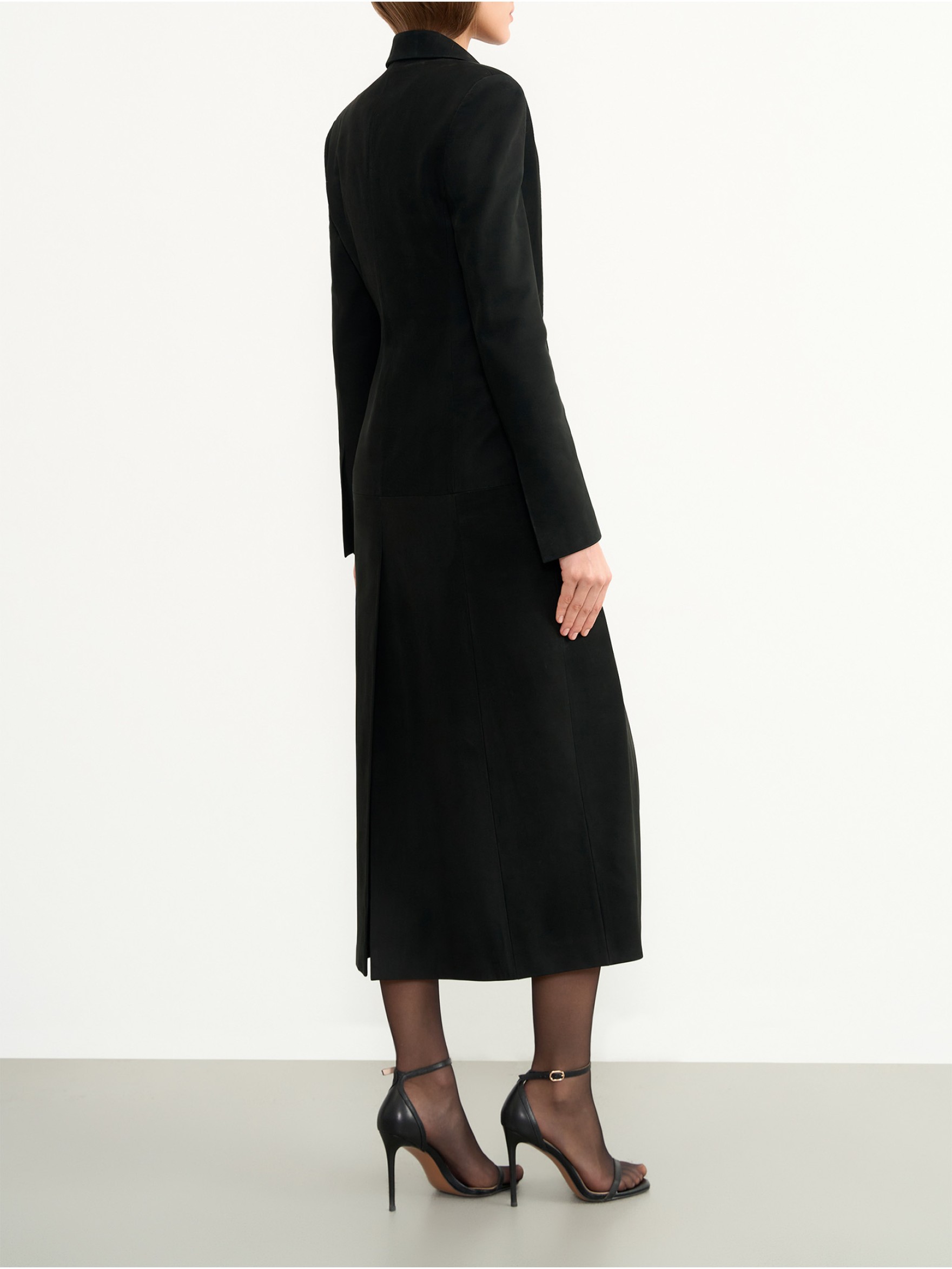 Пальто из нубука