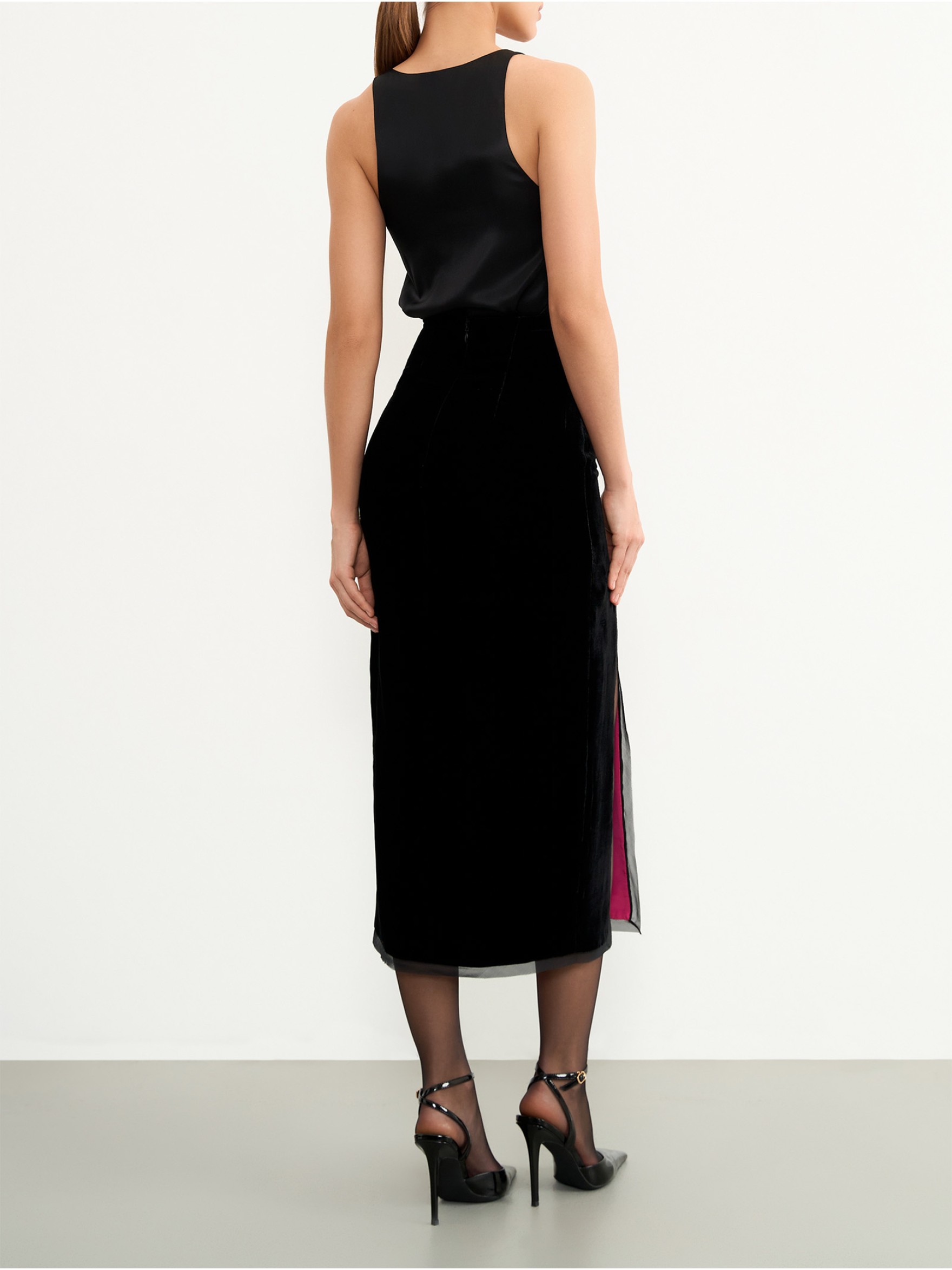 Юбка миди из бархата с разрезами