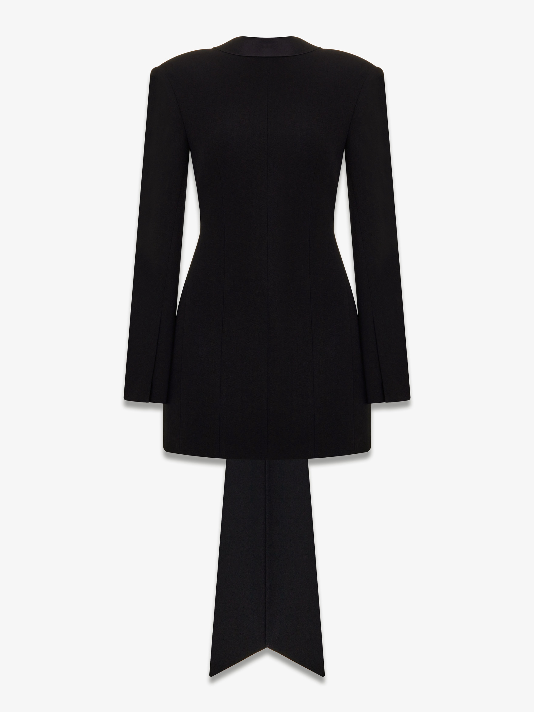 Платье скульптурного силуэта