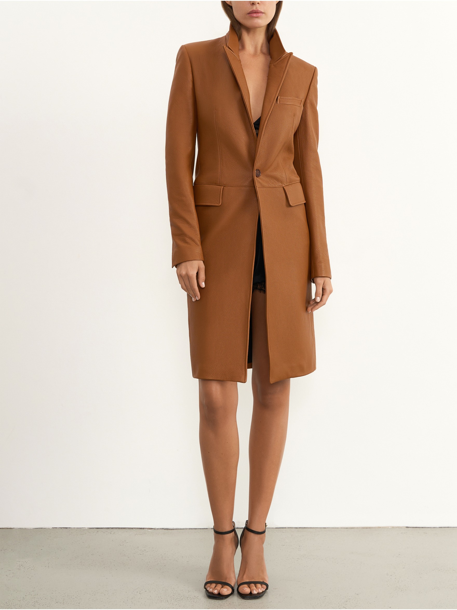 Пальто из кожи оленя