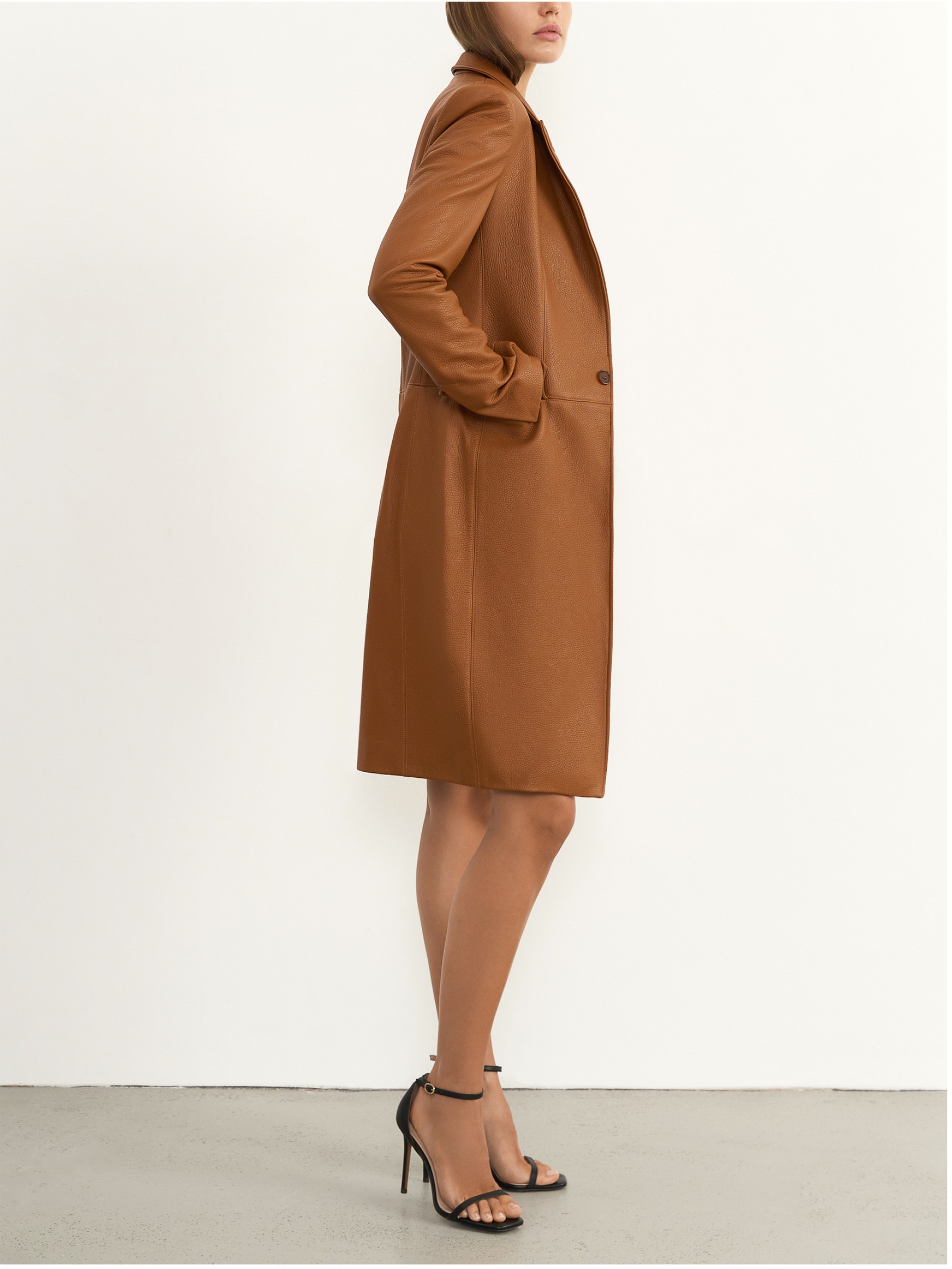 Пальто из кожи оленя