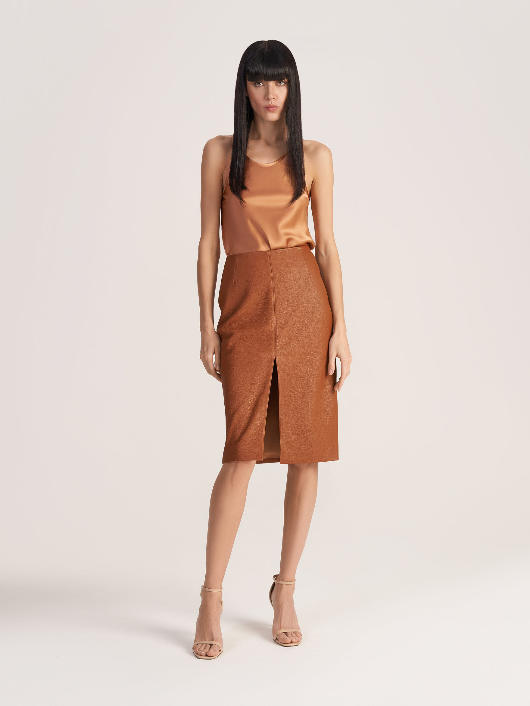 Юбка-карандаш из кожи оленя